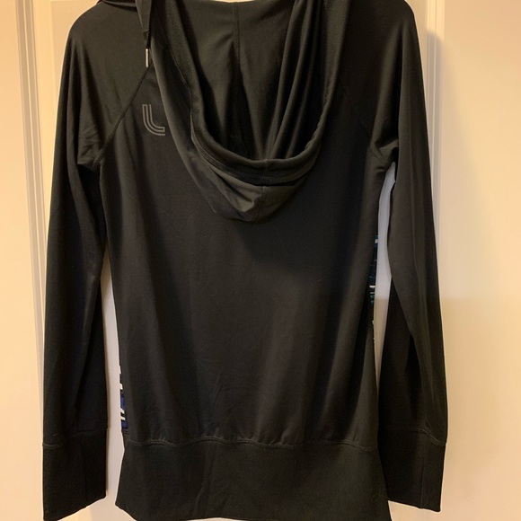 LOLE Women Yoga Hooded Sweater - Picture 3 of 7